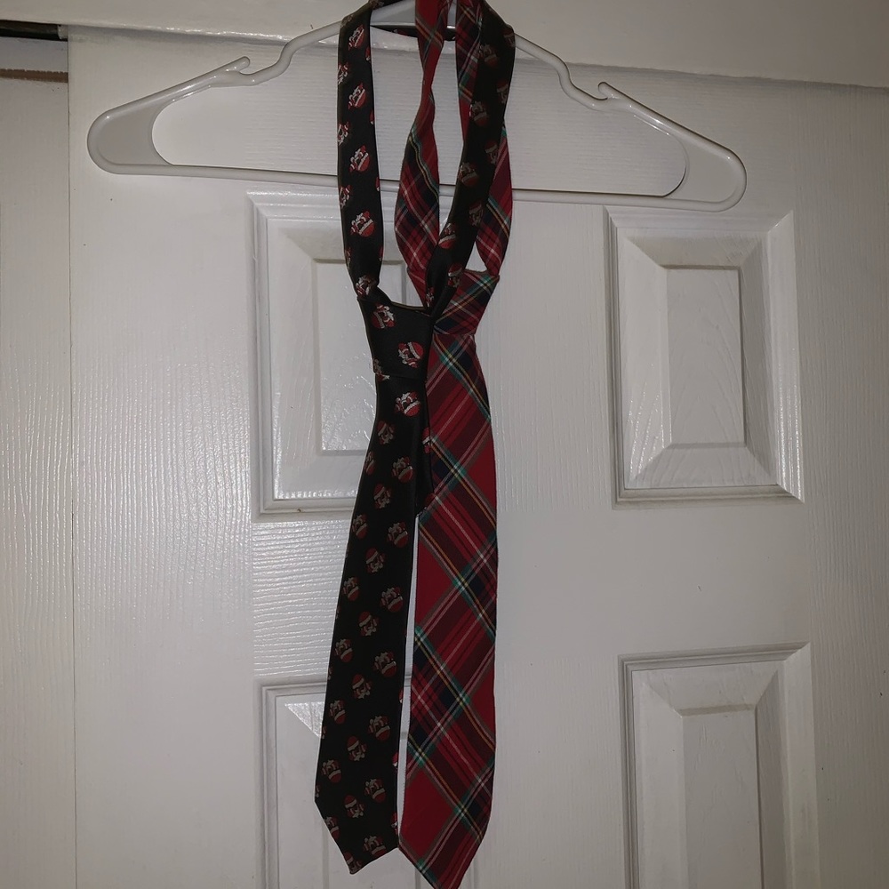 HOLIDAY Ties